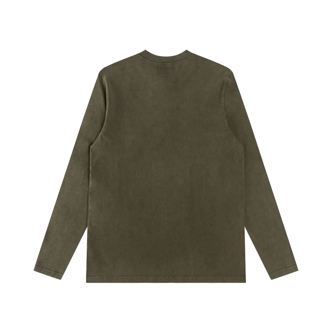 P196 #R85 Ralph Lauren washed heavy brushed distressed henley stand-up collar open chest long-sleeved bottoming shirt thin sweatshirt fabric 100% Xinjiang long-staple cotton, imported embroidered logo on the chest custom threaded collar, classic embroidery, the highest version, suitable for business and leisure daily use! 🌘3-button placket, laser logo pearlescent resin buttons, cuffs and hem are double-stitched, different from the currency version. Washed and distressed, sand-washed and stir-fried. Color: White, Black, Navy Blue, Army Green, Gray Size: S M L XL Length: 69/70/72/75 Bust: 102/108/116/124 Shoulder width: 43/45/47/49 Recommended weight: 100-120/120-140/140-160/160-180 pounds